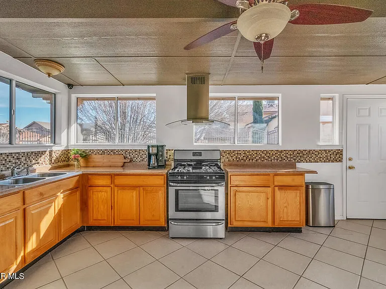 816 Dakota River Ave — Photo 17