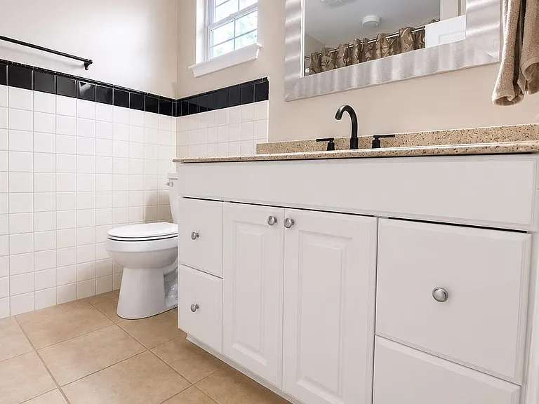 130 Luden Dr #D — Photo 23