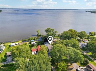 5426 E Reighmoor Rd, Omro, WI 54963