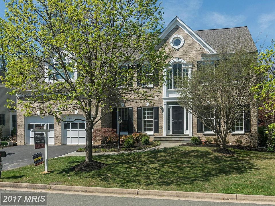 1st image of 7916 Bressingham Dr