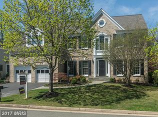 7916 Bressingham Dr, Fairfax Station, VA