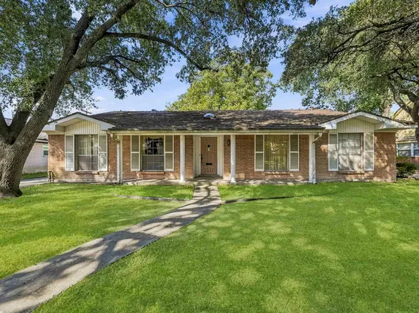 5442 Queensloch Dr, Houston, TX 77096
