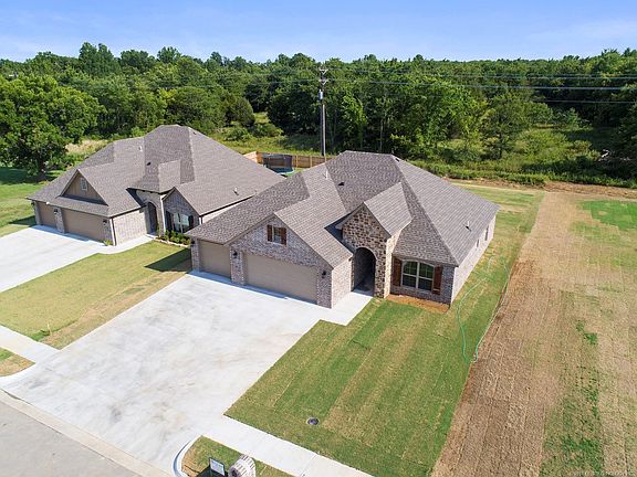 3rd image of 1107 Colhurste Ln