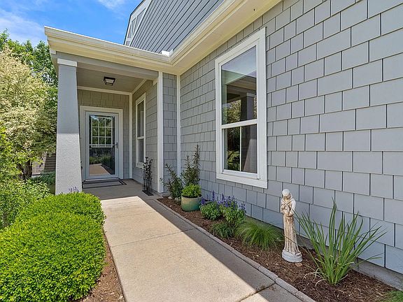 3rd image of 257 Bonham Loop