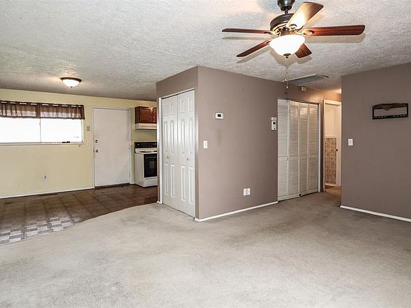 4th image of 4373 Lambeth Dr