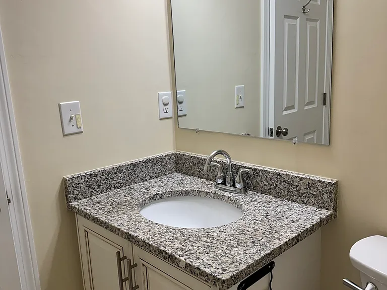 6 Queen Isabella Way — Photo 16