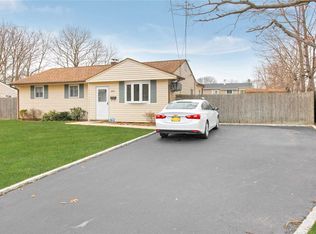 2810 Eagle Ave, Medford, NY 11763