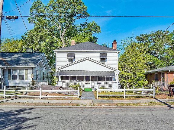 3rd image of 415 N Hyde Park Ave