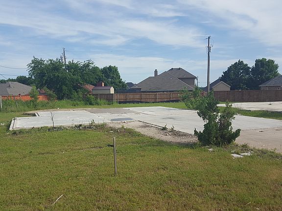 3rd image of 2130 Trishia Ln