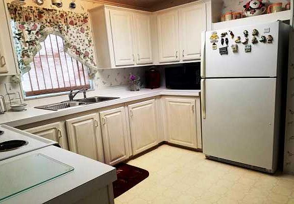 Home For Sale In Savanna Club