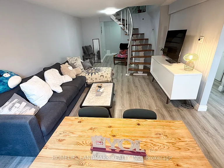 81 United Sq #BASEMENT — Photo 5