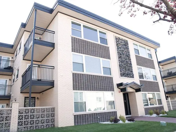 3045 Paris Ave APT 301, River Grove, IL 60171