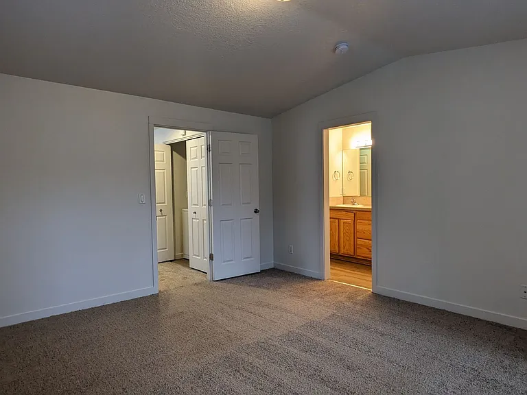 Halsey East Townhomes — Photo 103