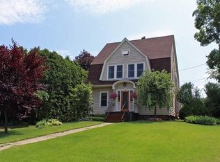 113 High St, Greenfield, MA 01301