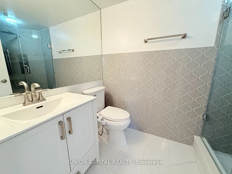 78 Harrison Garden Blvd #1007 — Photo 11