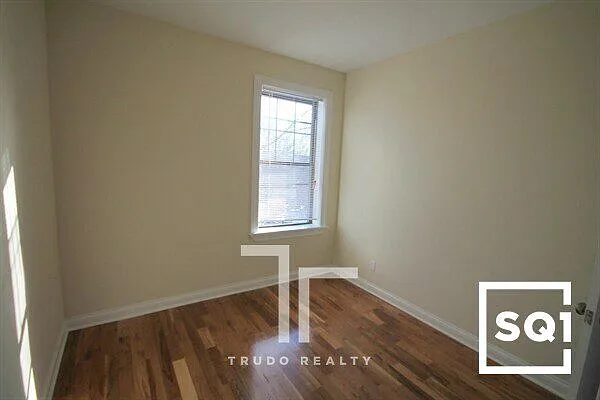 1444 W Byron St #3 — Photo 2