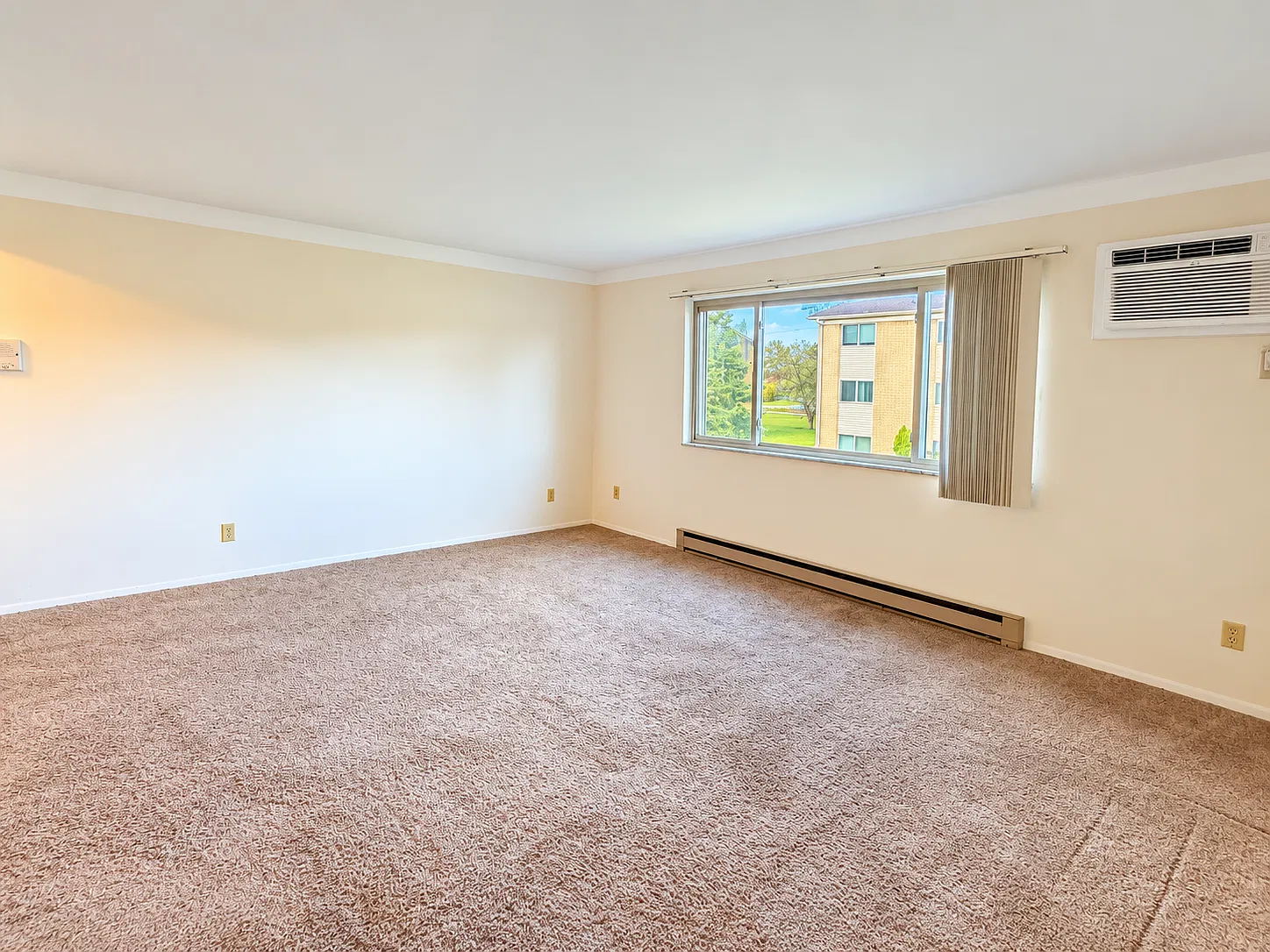 1 bed, 784 sqft, $850 — Photo 2