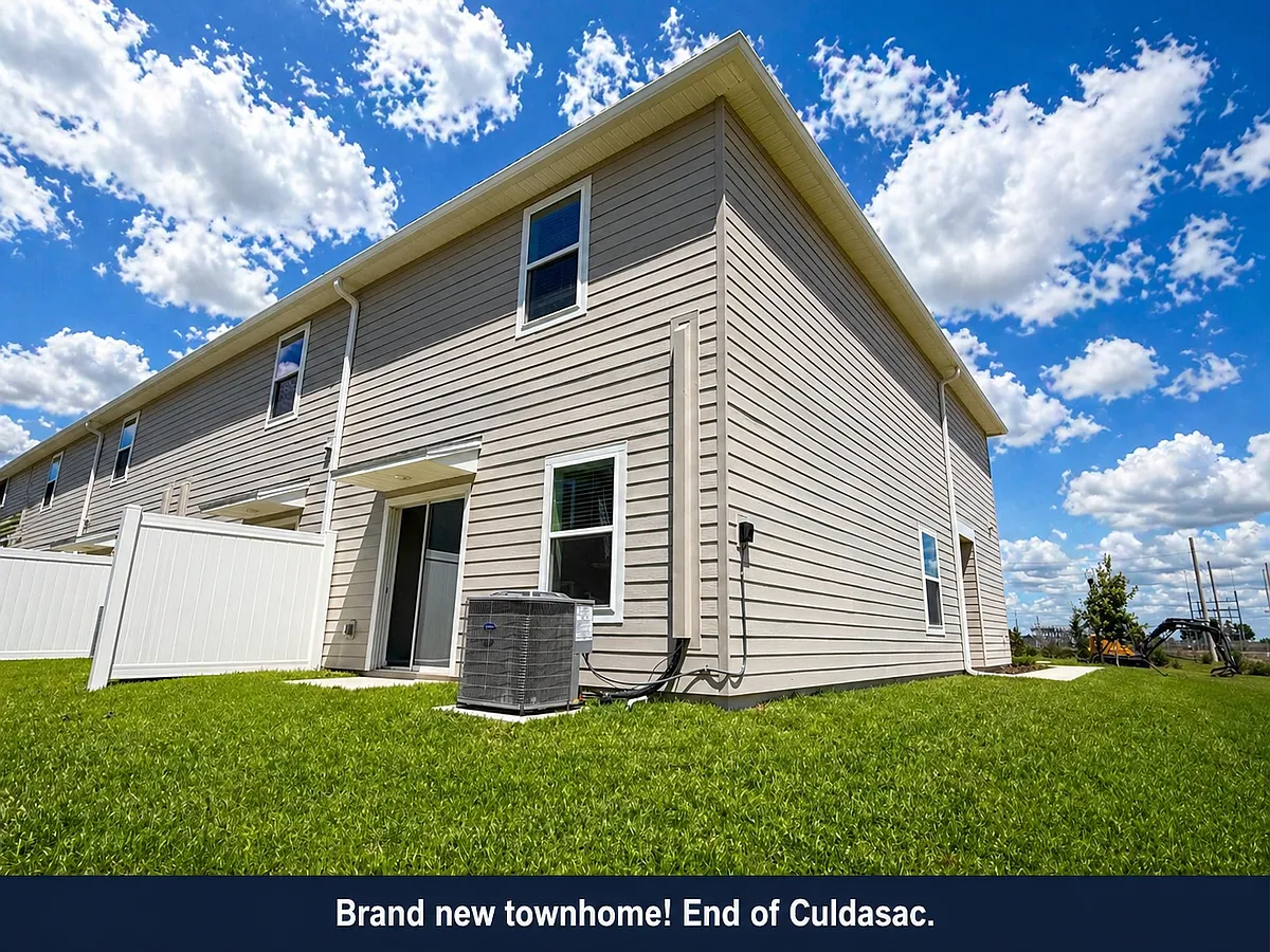 Building Photo - 4830 SW 81st St