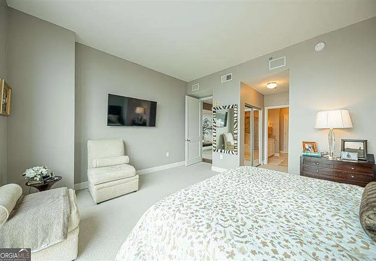 2795 Peachtree Rd NE #1909 — Photo 15