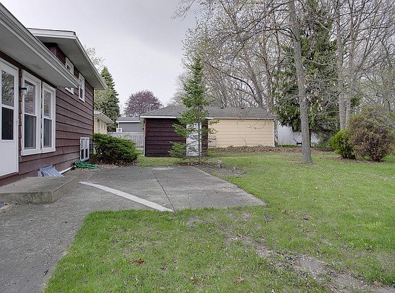 2nd image of 408 Russell Ave