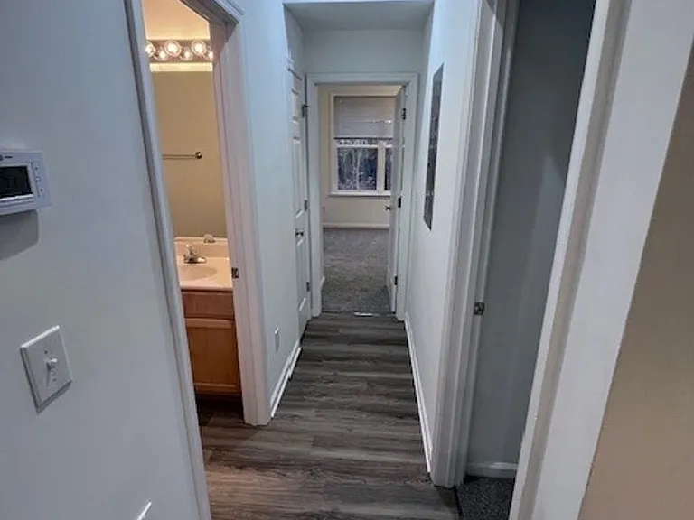 635-675 Woodbrook Dr — Photo 13
