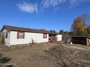 83 Rexleigh Rd, Cambridge, NY 12816