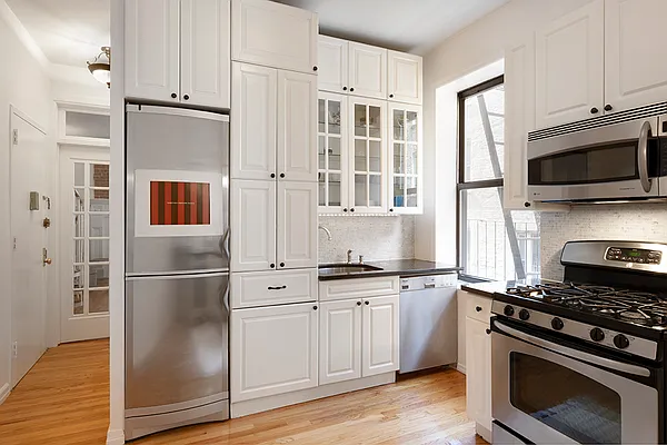 Sold by Compass | media 9