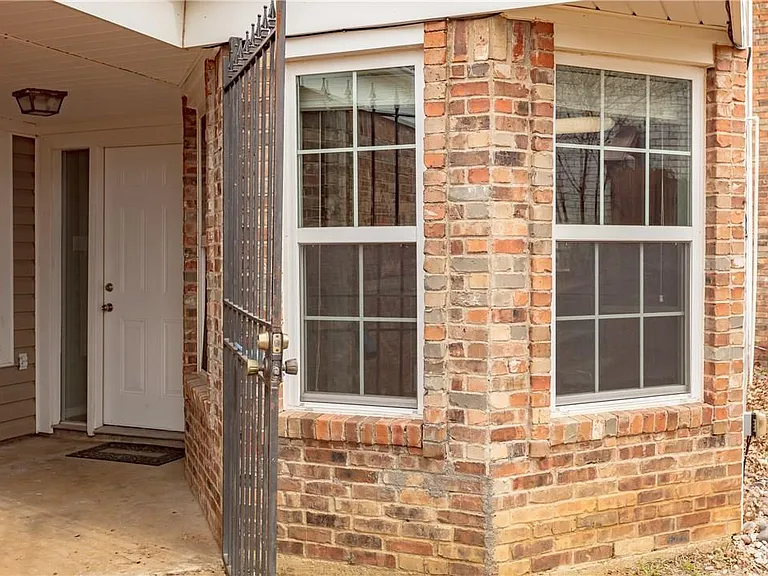 5315 San Mateo Ct — Photo 2