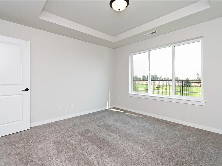 1761 E Hadler St — Photo 19