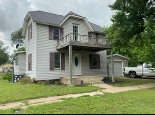 327 S Maple St, Crescent, OK 73028