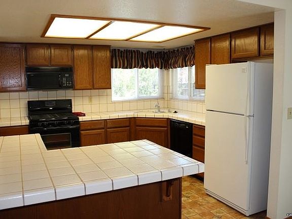 5th image of 1677 Sonoma St
