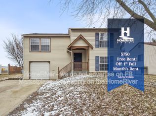 192 Country Wood Dr, Whiteland, IN