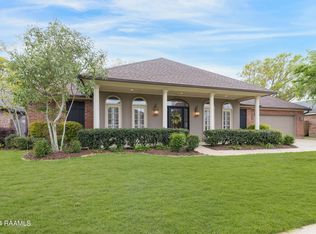 106 Hamlet Ln, Lafayette, LA 70508