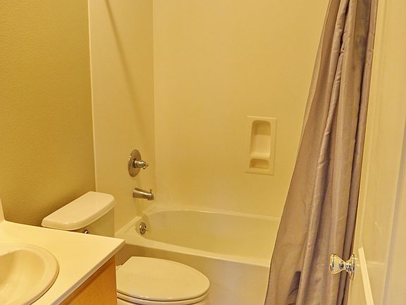 2nd bathroom