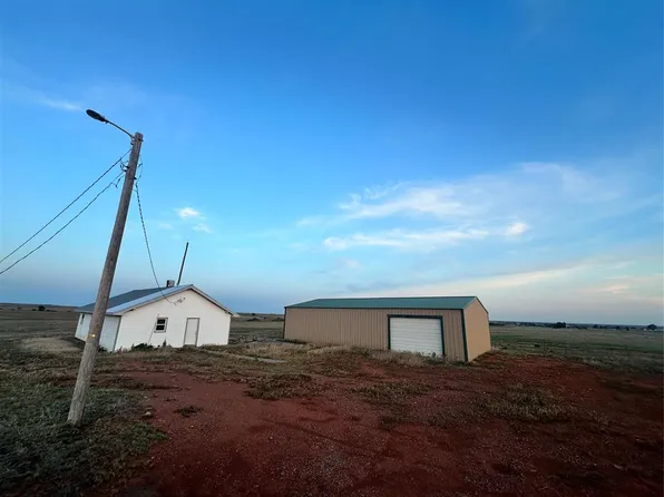 11373 N 1870th Rd, Sayre, OK 73662