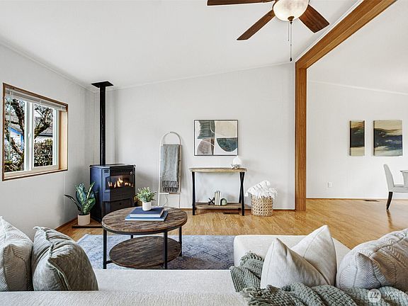 3rd image of 412 U Street SE