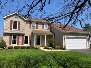 27W156 Chestnut Ln, Winfield, IL 60190