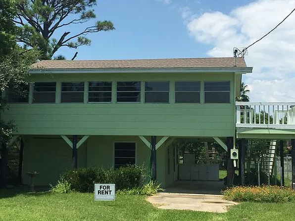 231 Bayshore Rd, Anahuac, TX 77514