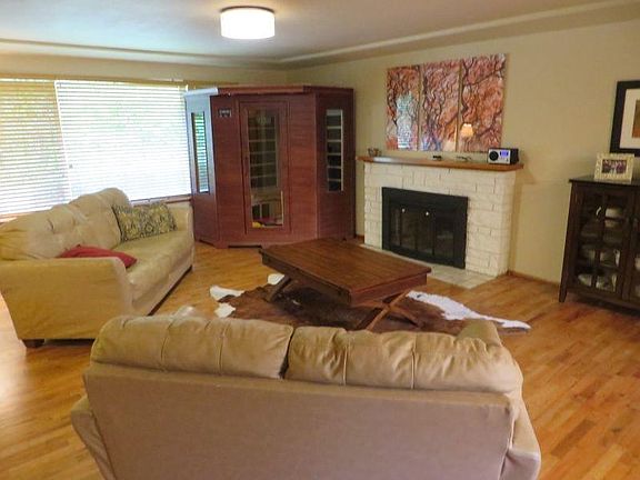 5th image of 6839 S Sheridan Ave