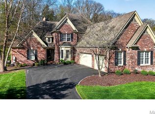 462 Hickory Trace Dr, Saint Albans, MO