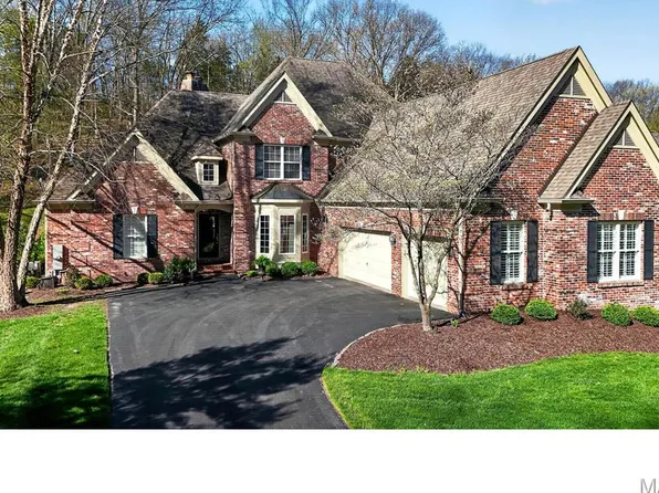 462 Hickory Trace Dr, Saint Albans, MO 63073