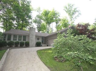 810 Kingsway Cir, Howard, OH 43028