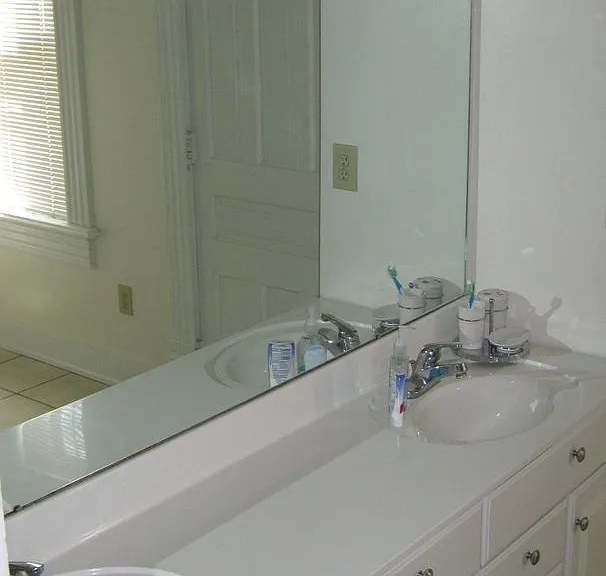 147-149 W Hubbard Ave — Photo 11