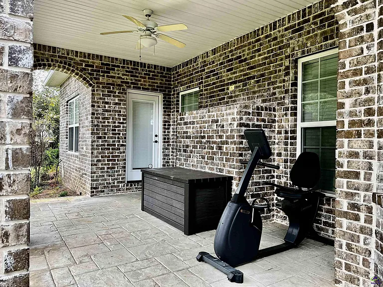 609 Cannock Ct — Photo 39