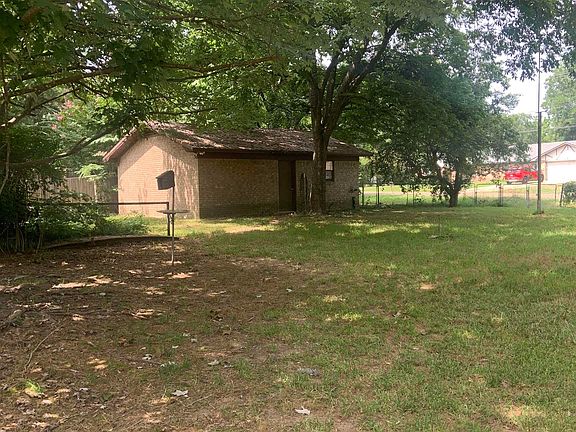 5th image of 515 Langford Ln