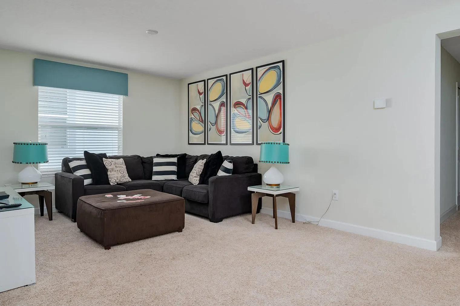 6 bed, 5.0 bath, 4789 sqft, $10,027 — Photo 4