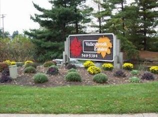 355 Valleybrook Dr, Lancaster, PA 17601