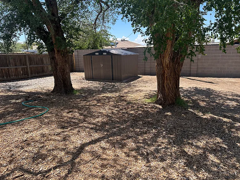 3309 Palomas Dr NE — Photo 16