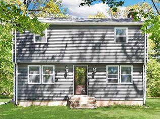 3 Lanz Ln, Ellington, CT 06029