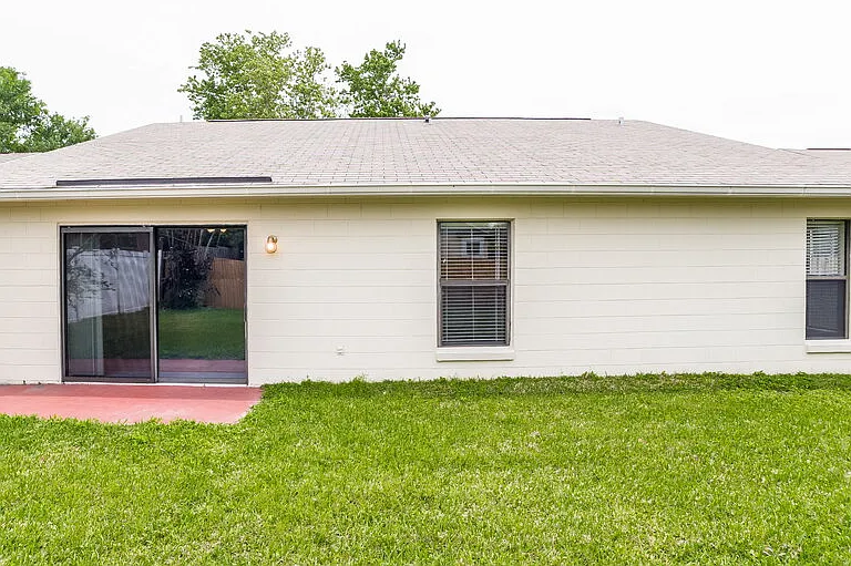 1029 Wainright Dr — Photo 15